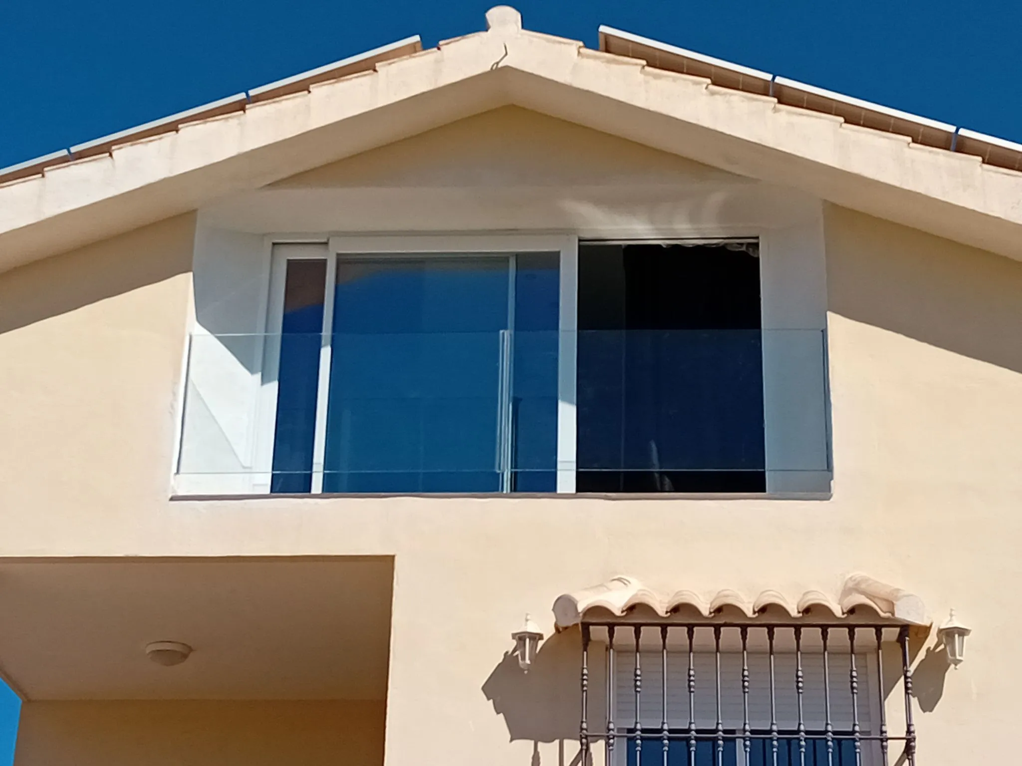 Ventanas de aluminio y PVC en Málaga, Aluvasa