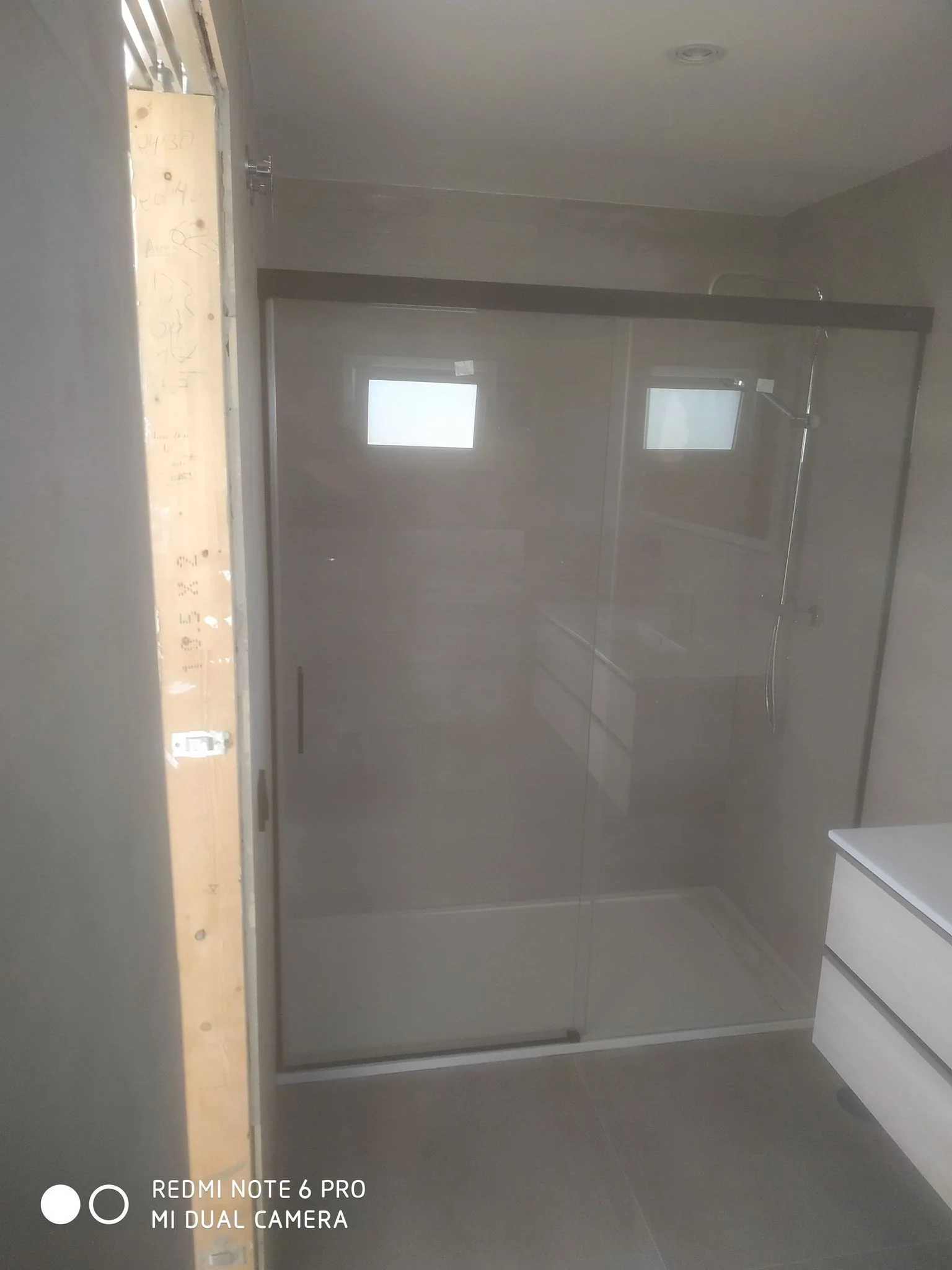 Mamparas de baño, trabajo de Aluvasa en Málaga