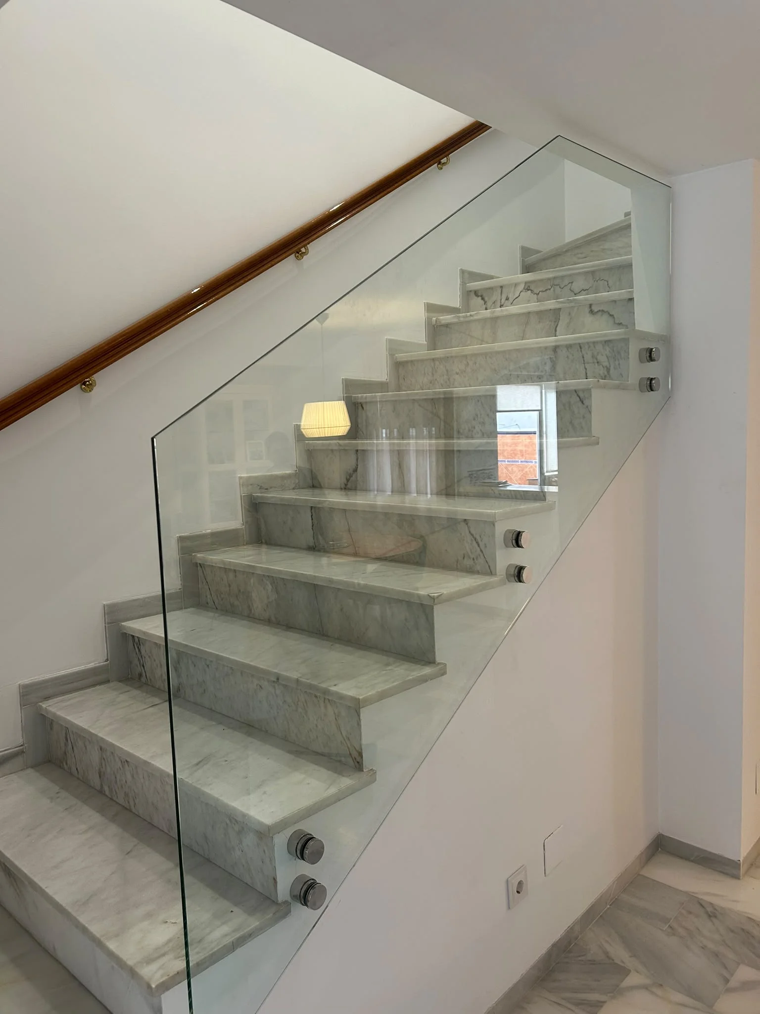 Barandillas de cristal, trabajo de Aluvasa en Málaga